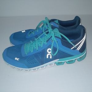 W8.5 On Cloud + Swiss Engineering Cloud Flow Blue/White/Teal Running Shoes